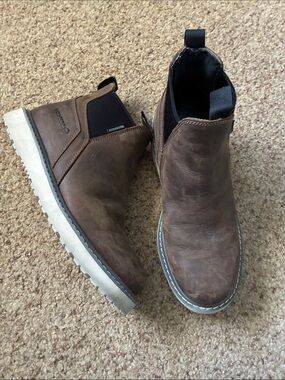 Wolverine Brown Leather Chukka Boots with White Sole
